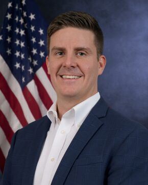 Kent_Manton_P013212-290x363